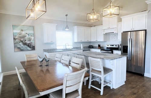 Golden Meadow House | Beautiful Bay Views at The Anchor Holds - Formally Overboard