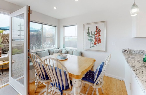 Old Town Cottage | Beautiful Bayside Home Steps From the Water w/Free WiFi, Deck, & Private Hot Tub