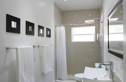 North Miami Beach Apartment | Beautiful Beach near, Casino, Park, And more
