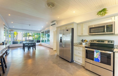 Esterillos Este Villa | Beautiful Beachfront Home in Esterillos