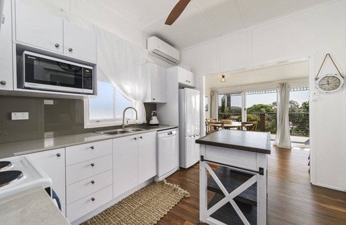 Crescent Head House | BEAUTIFUL BEACH COTTAGE IN THE CENTRE OF TOWN
