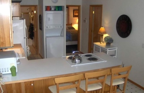 Coeur d'Alene House | Beautiful Beach Cottage, just steps to the Beach - Lake CDA-Driftwood Bay