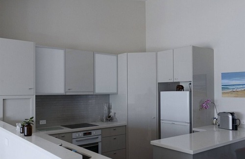 Batehaven Villa | Beautiful Beach front villa with views over Caseys Beach from every window