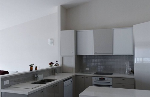 Batehaven Villa | Beautiful Beach front villa with views over Caseys Beach from every window