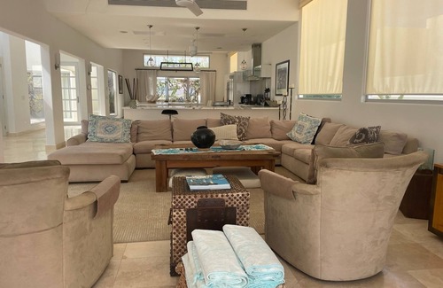 La Ribera Villa | Beautiful Beach front Villa