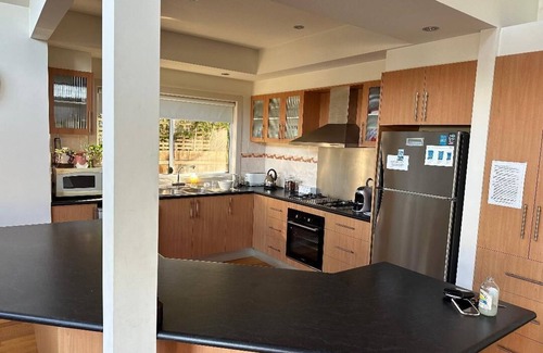 Cowes House | Beautiful beach home just minutes walk to Cowes Beach, restaurants and shops.
