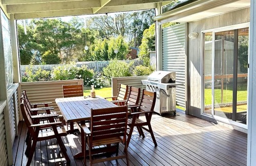 Cowes House | Beautiful beach home just minutes walk to Cowes Beach, restaurants and shops.