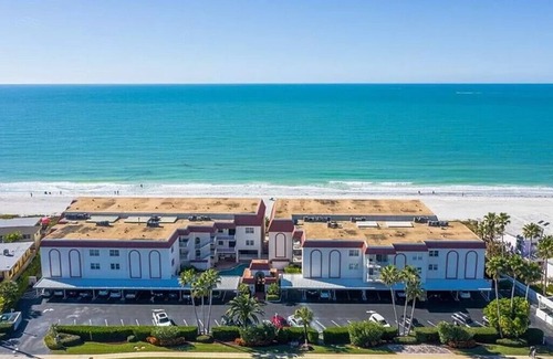 Belleair Beach Condo | Beautiful Beach Condo just steps to the sand!
