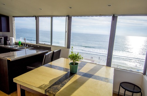 Costa Apartment | Beautiful beach views - 2 BDR Apt
