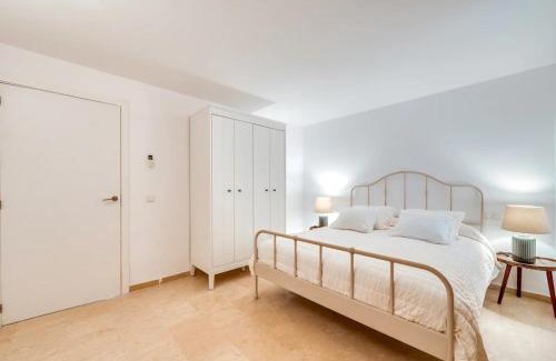 Urbanizacion Marbessa Villa | Beautiful beach villa Marbella