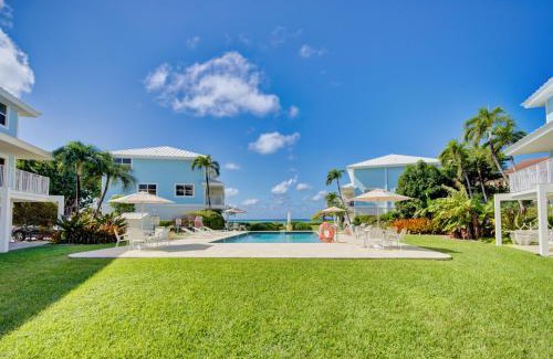 Seven Mile Beach Apartment | Beautiful Beachfront Apartment!