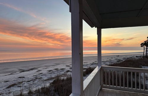 Beachwalk House | Beautiful Beachfront House With Amazing Views!