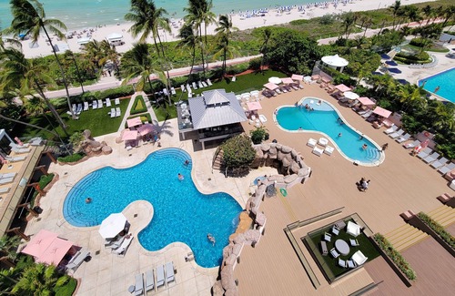 La Gorce Apartment | Beautiful Beachfront Large Apartment with Ocean Views - 604
