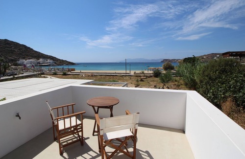 Ios House | Beautiful beachfront property