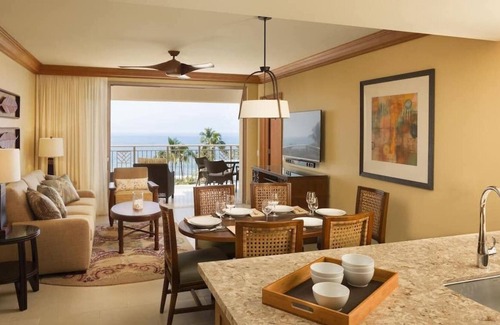 Lahaina Villa | Beautiful Beachfront Resort a Hyatt Residence Club Maui, Ka'anapali Beach