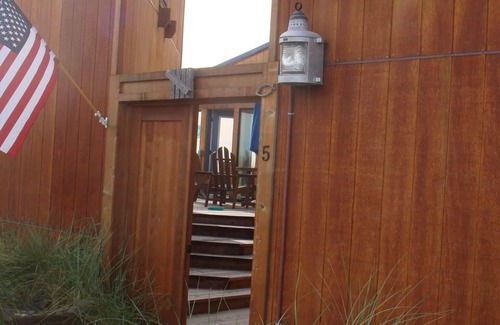 Watsonville House | Beautiful Beachfront Home for Gathering of Family & Friends