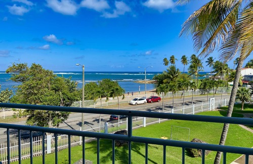 Dorado del Mar Villa | Beautiful Beachfront Villa, Totally Remodeled, 30 min to BAD BUNNY CONCERT