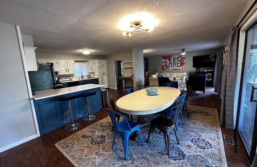 Rogers House | Beautiful Beaver Lake Front Home, Close Boat Ramp and Marina, Dogs Welcome!