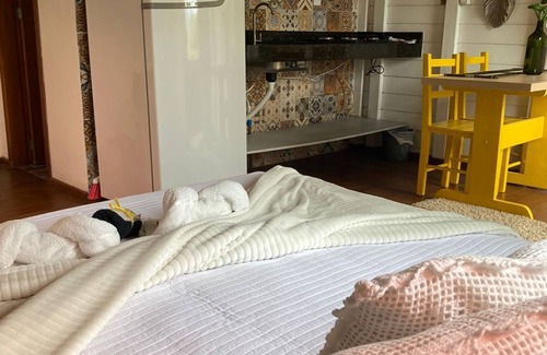 Praia do Rosa Ski Chalet | Beautiful chalet for couples in Praia do Rosa.