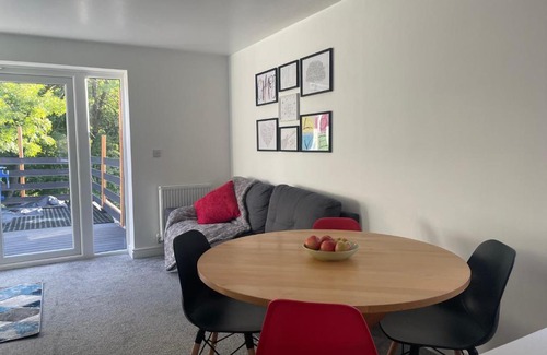 Deepcar House | Beautiful brand new 3-Bed House in Sheffield