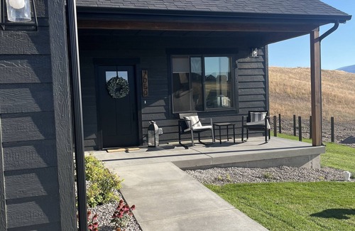 Missoula House | Beautiful brand new build with stunning mountain views