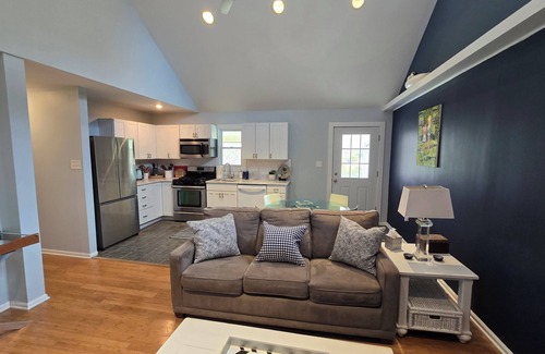 West Cape May House | Beautiful Bray Cottage on the Vineyard