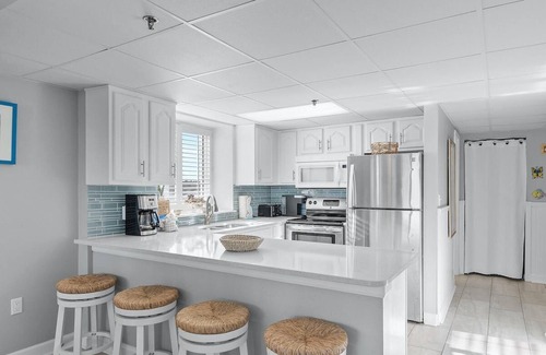 Litchfield by the Sea Hotel | Beautiful Bridgewater Oceanfront 2 Bedroom Suite