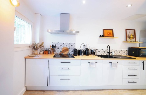 Saint Seurin - Fondaudege House | Beautiful building 250m2 + courtyard in the heart of Bordeaux