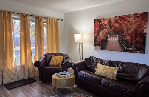 Hillsboro House | Beautiful bungalow with fenced patio space and private hotub