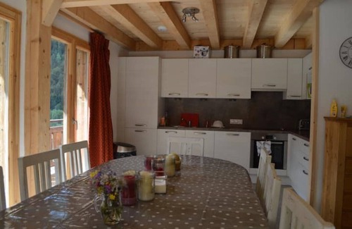 Saint-Jean-dʼAulps Ski Chalet | Beautiful Chalet Near Ski-lift - Sleeps 12
