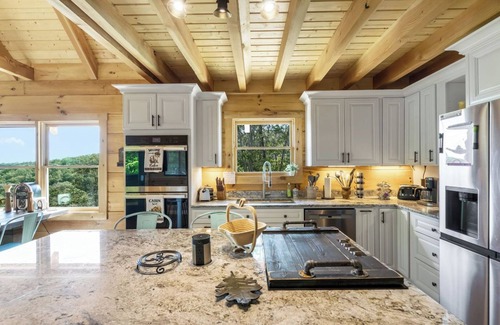 Smithville Cabin | Beautiful Cabin Overlooking Center Hill Lake