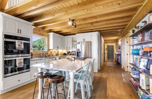 Smithville Cabin | Beautiful Cabin Overlooking Center Hill Lake
