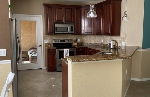 Diplomat Condo | Beautiful Cape Coral Condo