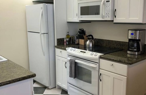 Capitola Apartment | Beautiful Capitola Village Two Bedroom
