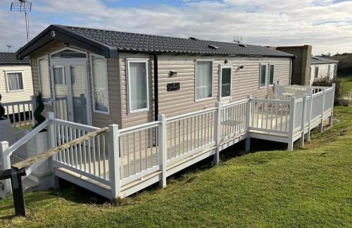 Walton on the Naze Other | Beautiful Caravan With Decking At Naze Marine Park, Sleeps 8 Ref 17341Br