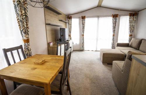 Corton Other | Beautiful Caravan With Decking At Azure Seas In Suffolk, Sleeps 6 Ref 32004Az