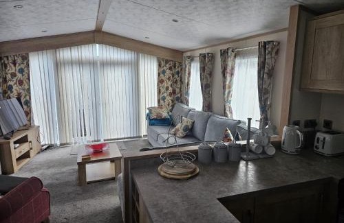 Corton Other | Beautiful Caravan With Decking And Wifi At Azure Sea, Suffolk Ref 32025Az