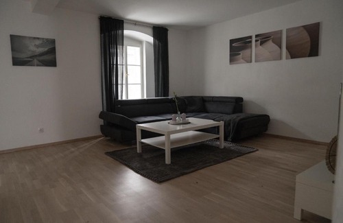 Klosterneuburg Apartment | Beautiful Central City Apartment - 2BR, WIFI, Netflix & PS4