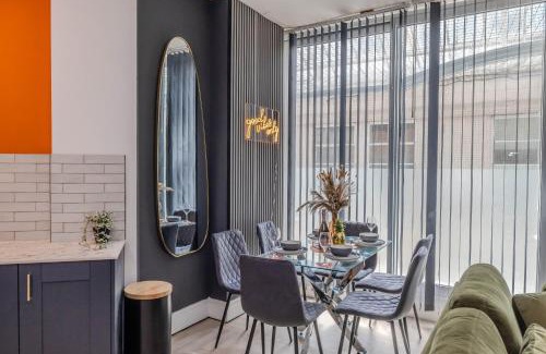 Montpelier Apartment | Beautiful Central Pad I Three Bedrooms I 2 Bathroom I Next to Brighton Beach I SLP 10