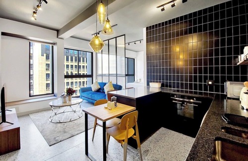 Foreshore Apartment | Beautiful,central,secure- hotel living for couples