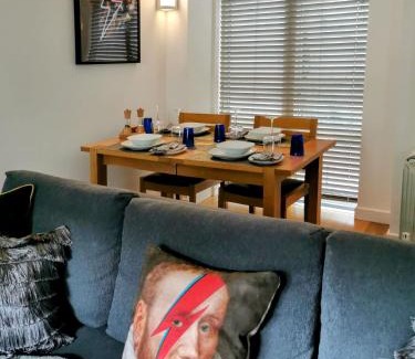Brighton City Centre House | Beautiful central townhouse w/parking for 2 cars