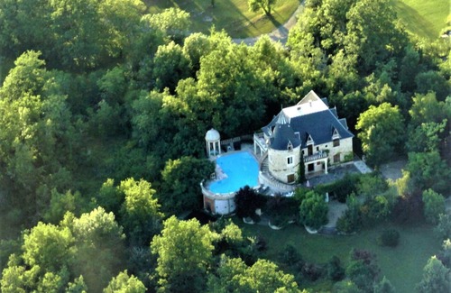 Cambayrac House | Beautiful Château with Large Private Pool near Cahors