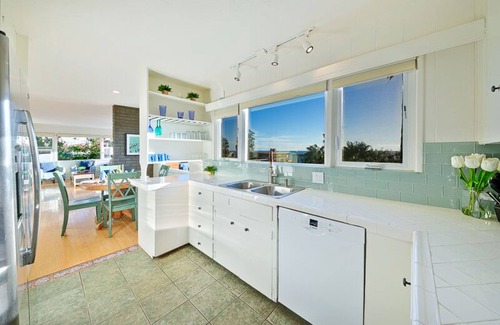 Cardiff-by-the-Sea Cottage | Beautiful charming beach cottage with amazing ocean views