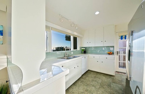 Cardiff-by-the-Sea Cottage | Beautiful charming beach cottage with amazing ocean views