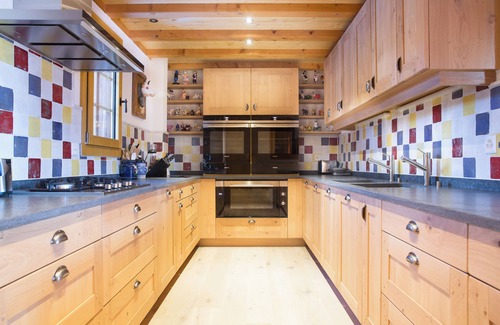 Leysin Ski Chalet | Beautiful chalet, log fires , jacuzzi and walking distance of ski lifts
