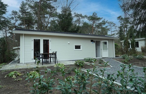 Beekbergen-Zuid Ski Chalet | Beautiful chalet on a holiday park