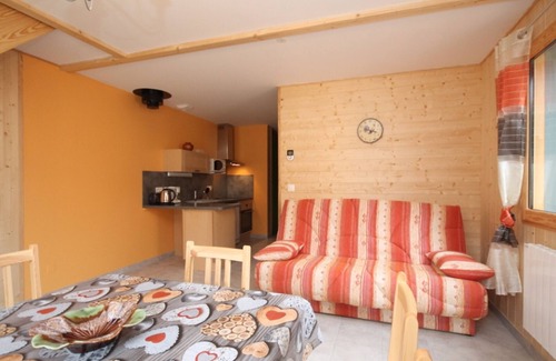 Mont-Dore Ski Chalet | Beautiful chalet with terrace, near Mont-Dore center and ski lifts, parking and modern amenities