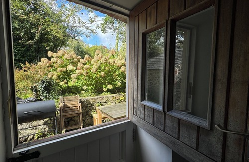 Charlestown House | Beautiful Charlestown cottage - 2 mins to beach