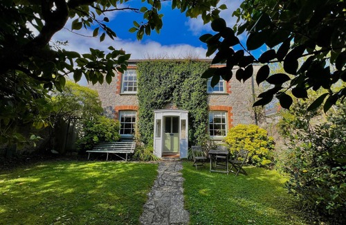 Charlestown House | Beautiful Charlestown cottage - 2 mins to beach