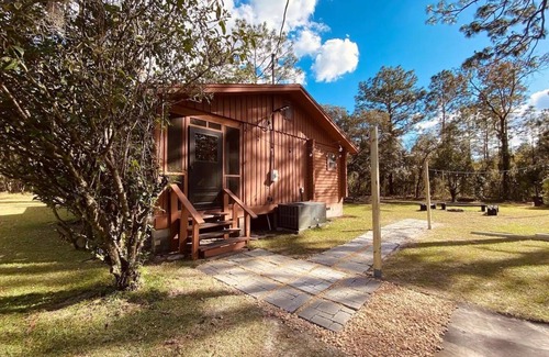Dunnellon Cabin | Beautiful Chestnut Log Cabin